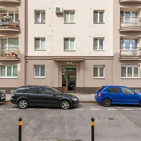 Tranquil Haven: Old Town Proximity Apartment Bratislava