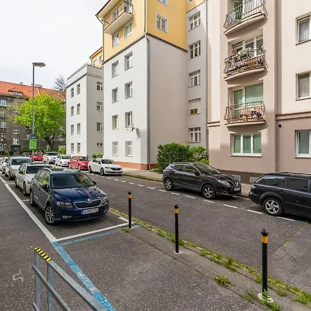 Apartment Tranquil Haven: Old Town Proximity