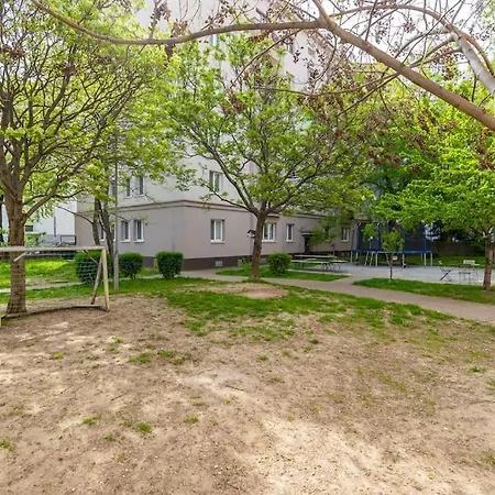 Apartment Tranquil Haven: Old Town Proximity