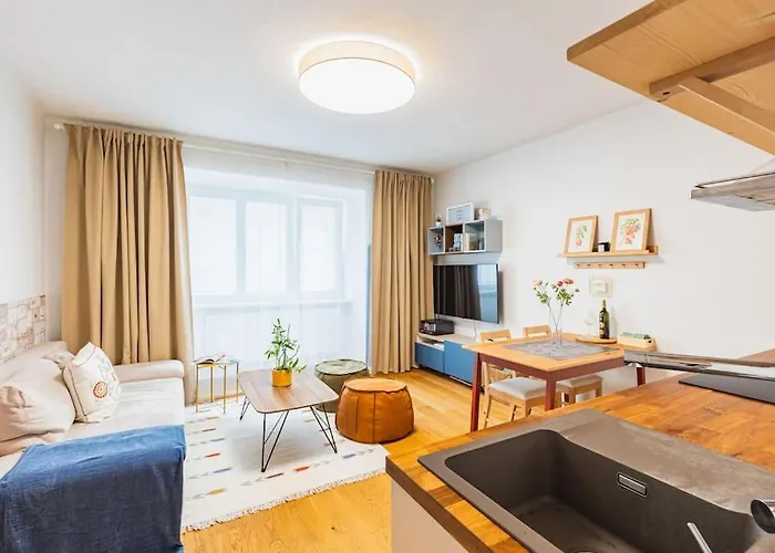 Tranquil Haven: Old Town Proximity * Bratislava