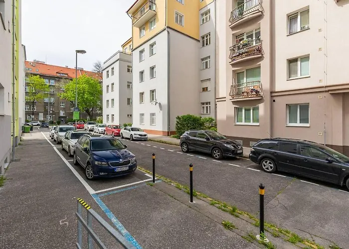 Apartament Tranquil Haven: Old Town Proximity