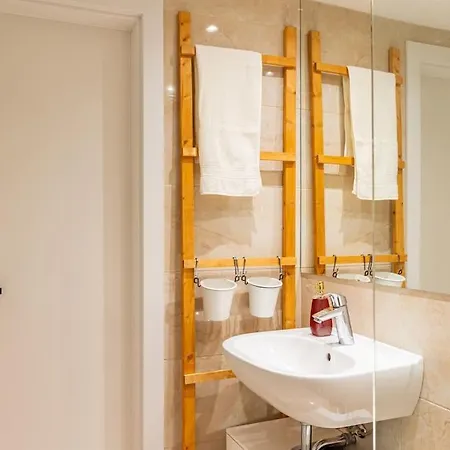 Apartamento Tranquil Haven: Old Town Proximity *