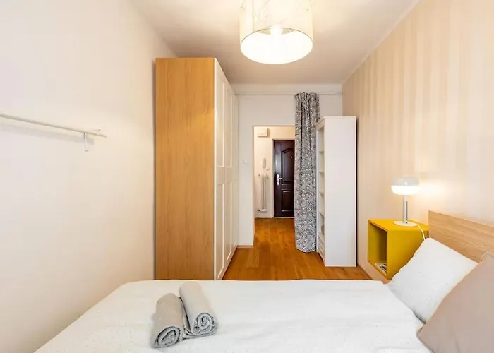 Tranquil Haven: Old Town Proximity Apartmán