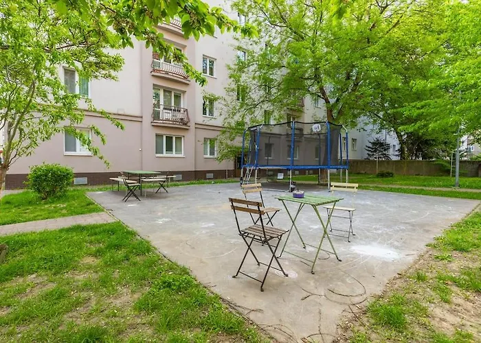 Tranquil Haven: Old Town Proximity Apartmán