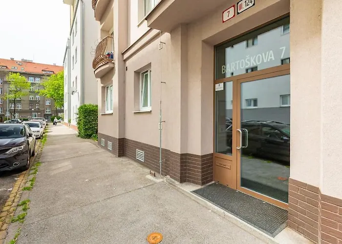 Tranquil Haven: Old Town Proximity Bratislava